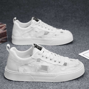 Vidēji augstas tīkla kurpes ikdienas lietošanai, iekšējā odere no mikrošķiedras ādas, gumijas zole, kraniuma raksts