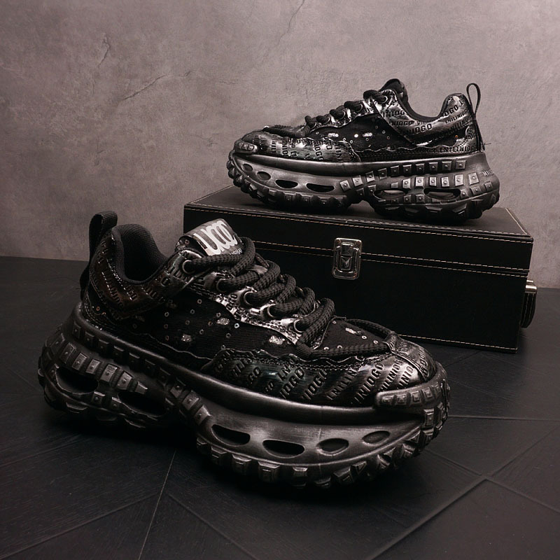 Vintažas sporta apavi ar zemiem augšpusi, apaļš purns, mikrošķiedras virsdaļa, gumijas zole, 3–5 cm papēdis