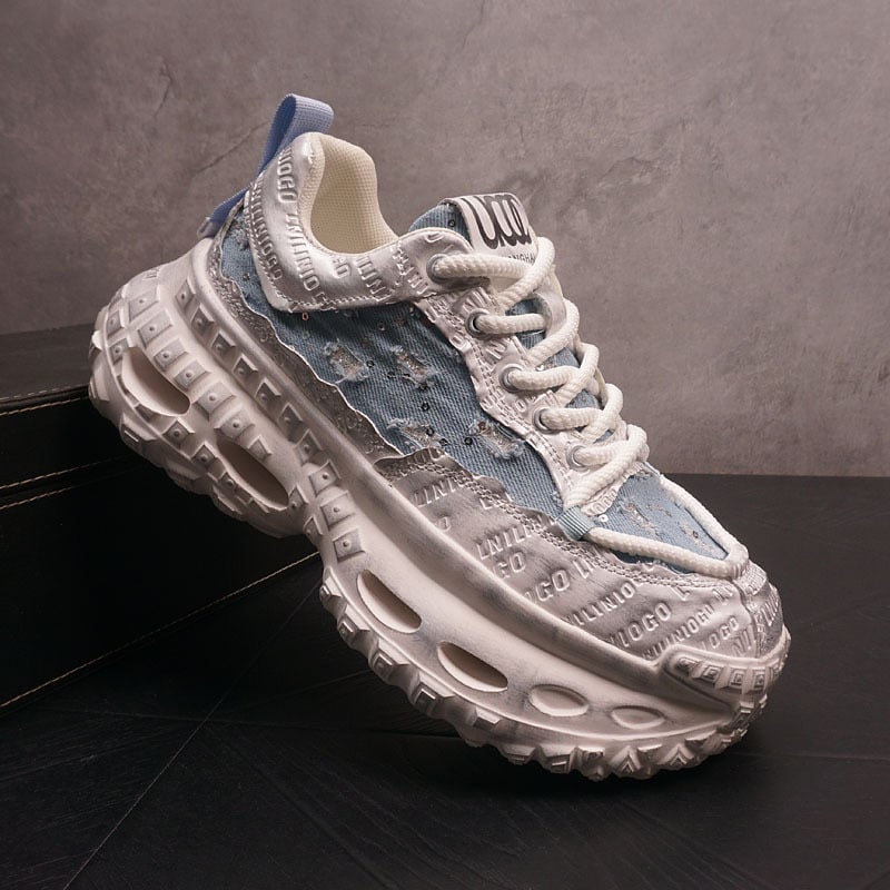 Vintažas sporta apavi ar zemiem augšpusi, apaļš purns, mikrošķiedras virsdaļa, gumijas zole, 3–5 cm papēdis