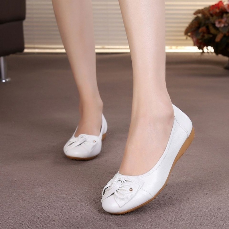 Ženske Bean Shoes - okrugli vrh, gornji dio od kože prve klase, gumena potplat, niski pet 1–3 cm, ljeto
