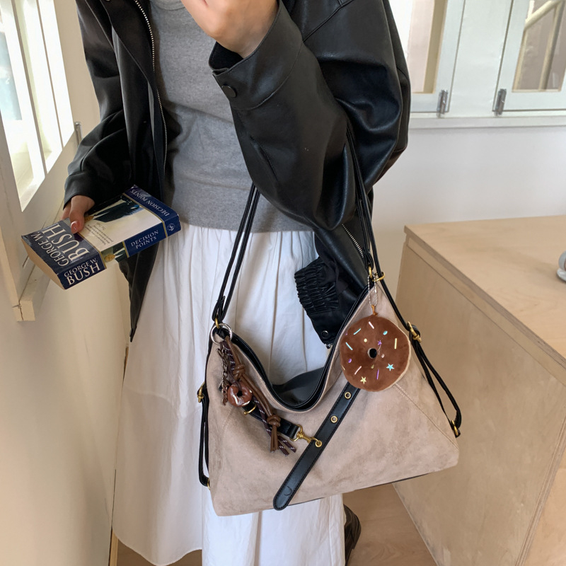 Ženska PU Tote torba, urbano minimalistički stil, jastućast oblik, otvaranje na zip, unutarnji zip pretinac