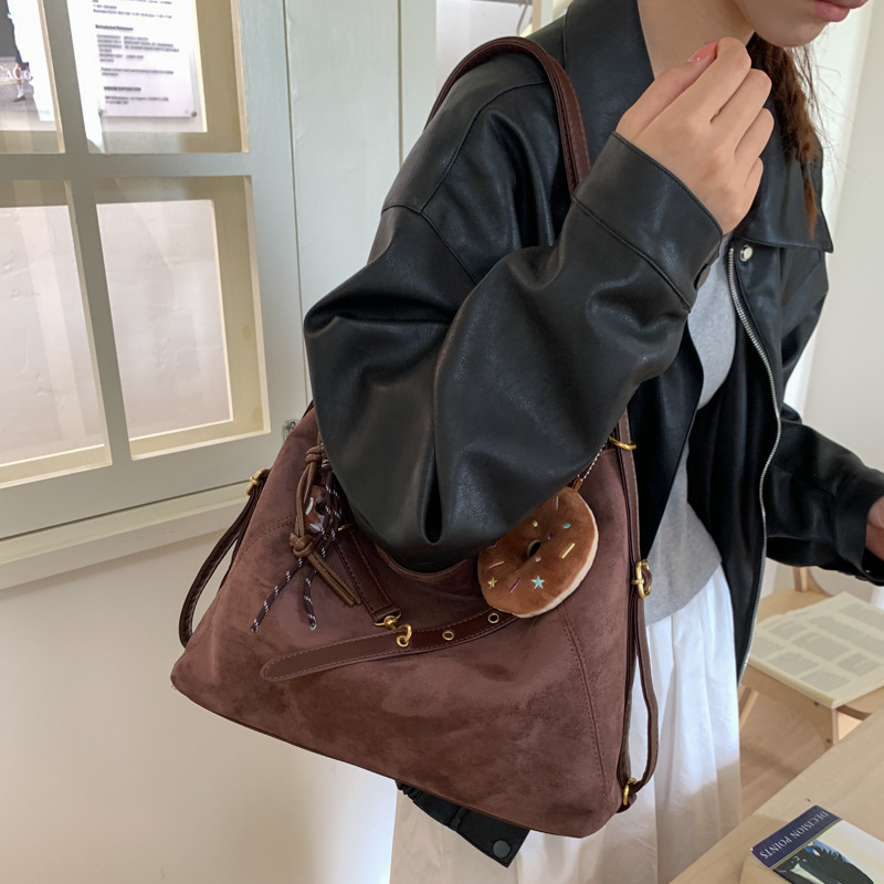 Ženska PU Tote torba, urbano minimalistički stil, jastućast oblik, otvaranje na zip, unutarnji zip pretinac