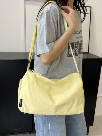 Nylon crossbody torba za žene, horizontalni kvadratni oblik, zatvarač, džep za mobitel, jedna naramenica