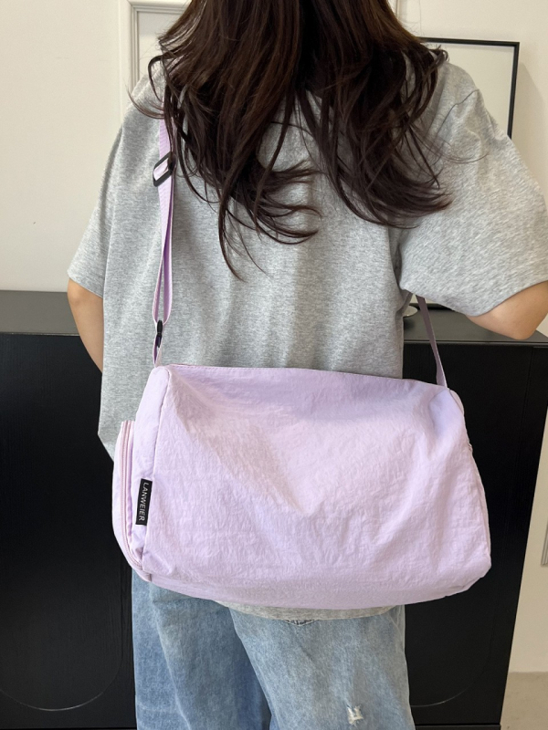 Nylon crossbody torba za žene, horizontalni kvadratni oblik, zatvarač, džep za mobitel, jedna naramenica