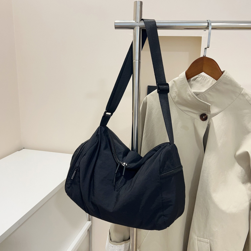 Nylon crossbody torba za žene, horizontalni kvadratni oblik, zatvarač, džep za mobitel, jedna naramenica