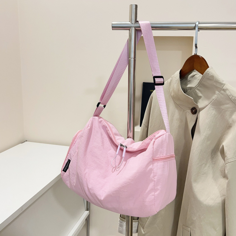Nylon crossbody torba za žene, horizontalni kvadratni oblik, zatvarač, džep za mobitel, jedna naramenica