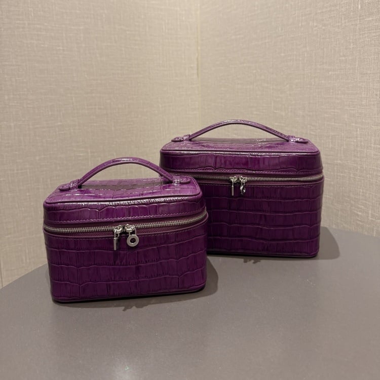 Кутиеобразна чанта от първокласна телешка кожа с крокодилски модел, подплата от плат, цип, водоустойчива, преносима