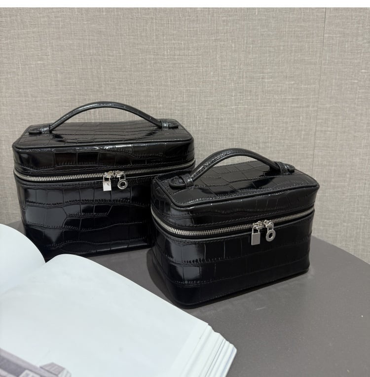Кутиеобразна чанта от първокласна телешка кожа с крокодилски модел, подплата от плат, цип, водоустойчива, преносима