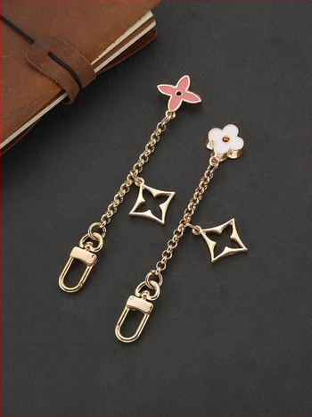 Plecu siksna ar pagarināšanas ķēdi LV Three-in-One Mahjong somai, metāla materiāls, četrziedu dekoratīvā ķēde, zīmols Famous Ancient Hui, pavasaris 2023