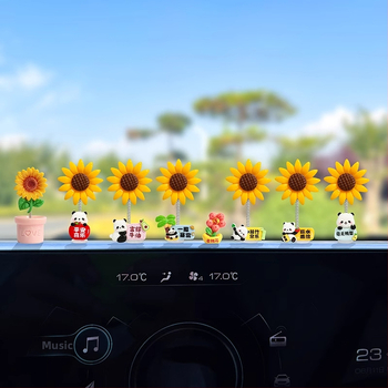 Auto iekšējā dekora priekšmets ar ļoti mīļu panda un sunflower; arī piemērots kā biroja dekors; ideāla dāvana kāzām, dzimšanas dienām, svētkiem, pārcelšanai un apbalvojumiem.