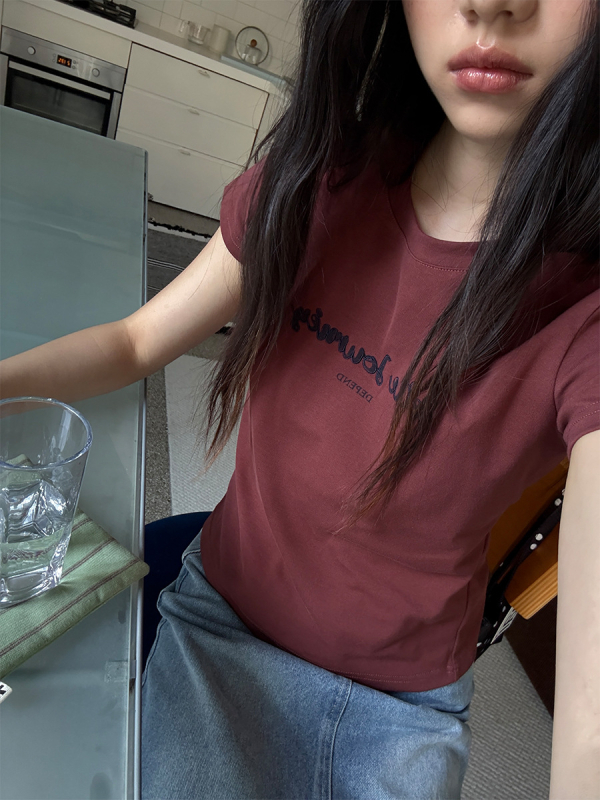 Ženski T-shirt s tiskom slova, pamuk–mješavina, okrugli vrat, kratki rukav, široki kroj, jesen 2025