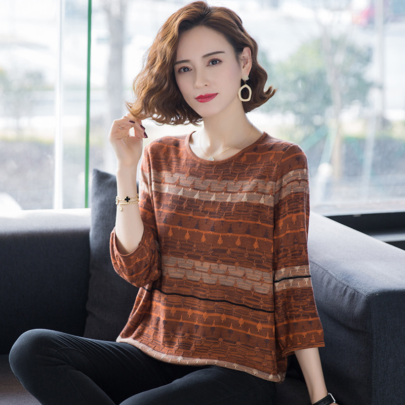 Női csíkos kötött pulóver kerek nyakkal, laza szabás, hosszú ujjú, 95% poliészter