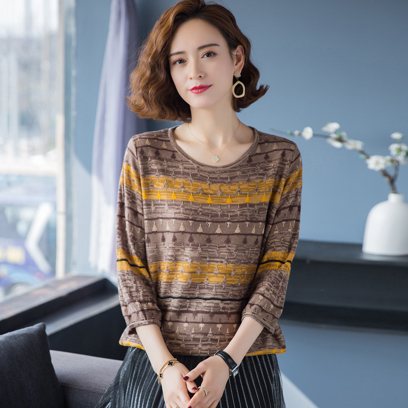 Női csíkos kötött pulóver kerek nyakkal, laza szabás, hosszú ujjú, 95% poliészter