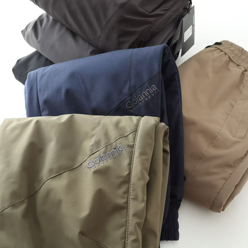 Férfi egyenes szabású sportnadrág, magas derékkal, övvel, kémiai rostok keverékéből, nagy rugalmasság