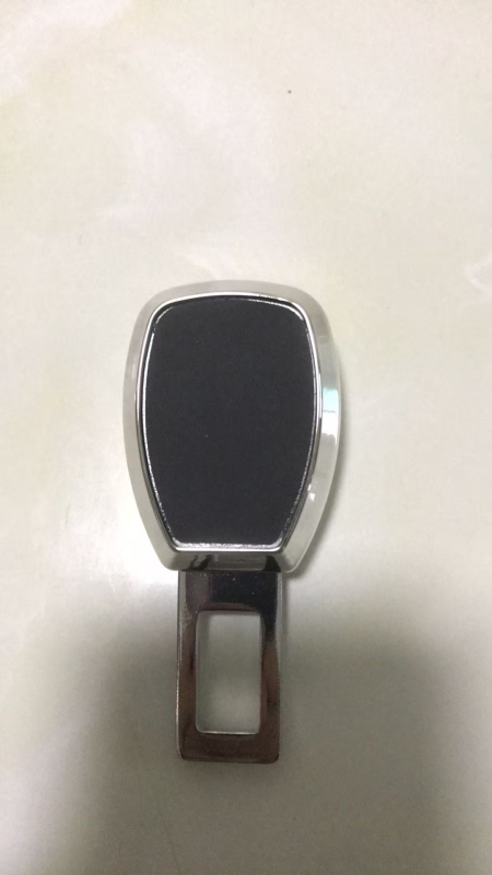 Universālais auto drošības jostas pagarinātājs ar klipu — Materiāls: ABS + dzelzs loksne; Zīmols: Smoothly; Saderība: Universāls