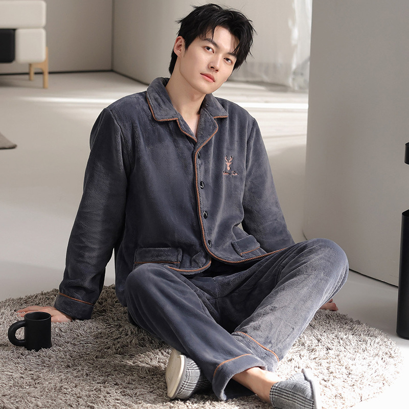 Vīriešu flaneles pidžāmu komplekts ziemai, bieza auduma, 251–300 g/m², apkakle ar lapeli, garās piedurknes