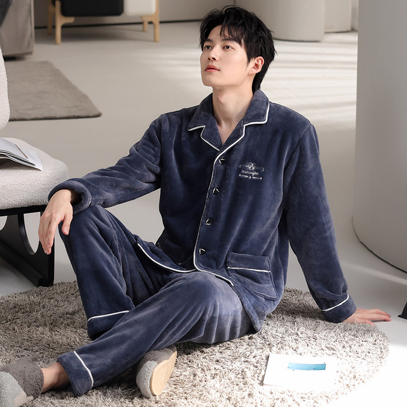 Vīriešu flaneles pidžāmu komplekts ziemai, bieza auduma, 251–300 g/m², apkakle ar lapeli, garās piedurknes