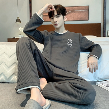 Vīriešu kokvilnas pidžamu komplekts ar apaļu kakla izgriezumu, garām piedurknēm, īpaši bieza auduma rudens-ziemas sezonai, minimalistisks komfortabls ikdienas stils, mājas vai ārējai lietošanai