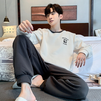 Vīriešu kokvilnas pidžamu komplekts ar apaļu kakla izgriezumu, garām piedurknēm, īpaši bieza auduma rudens-ziemas sezonai, minimalistisks komfortabls ikdienas stils, mājas vai ārējai lietošanai