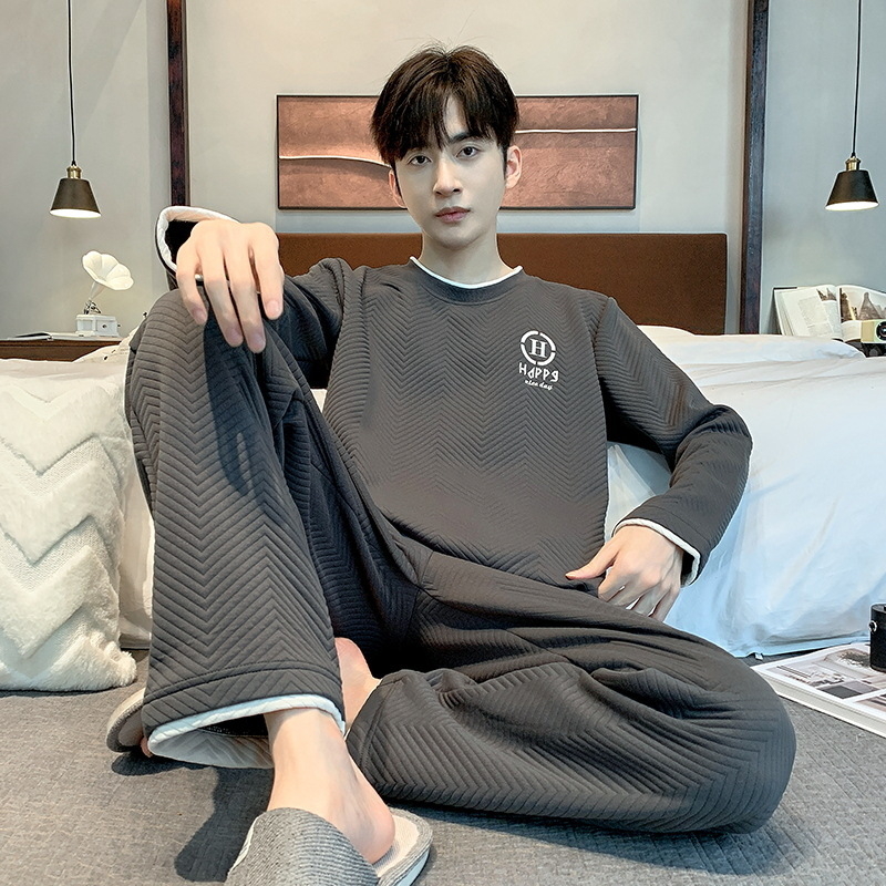 Vīriešu kokvilnas pidžamu komplekts ar apaļu kakla izgriezumu, garām piedurknēm, īpaši bieza auduma rudens-ziemas sezonai, minimalistisks komfortabls ikdienas stils, mājas vai ārējai lietošanai