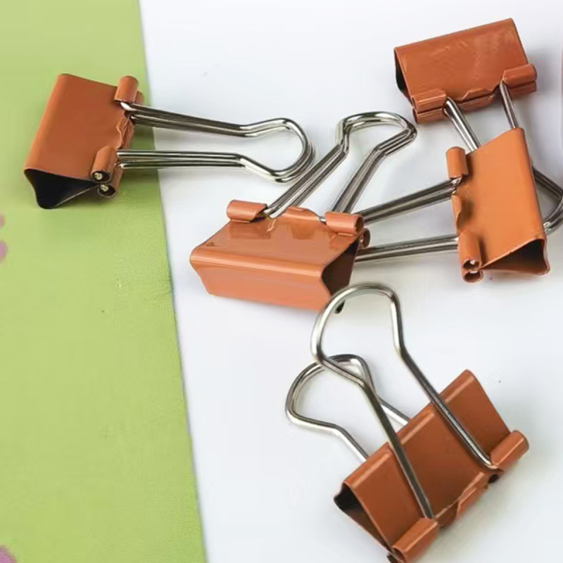 Klip za dokumente s dizajnom swallowtail, metalno tijelo