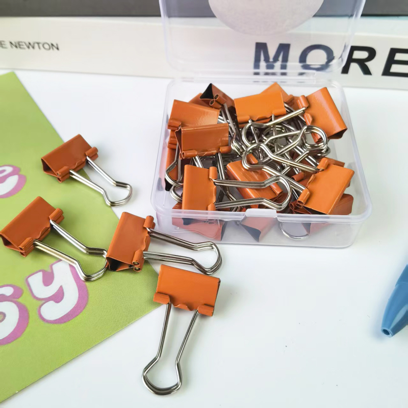 Klip za dokumente s dizajnom swallowtail, metalno tijelo