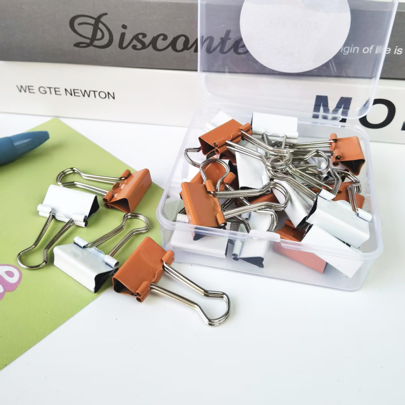 Klip za dokumente s dizajnom swallowtail, metalno tijelo