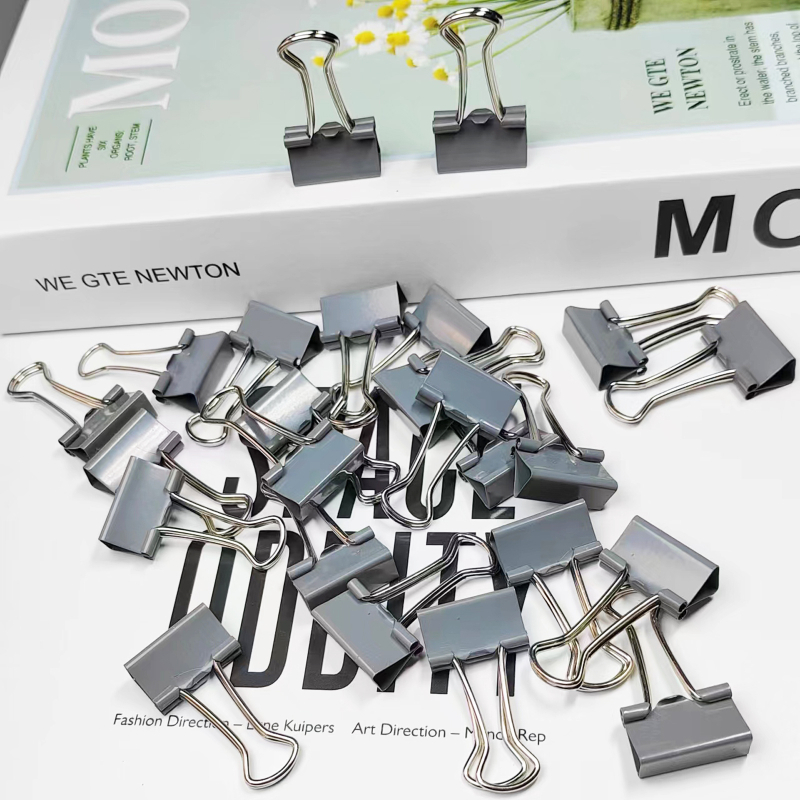 Klip za dokumente s dizajnom swallowtail, metalno tijelo