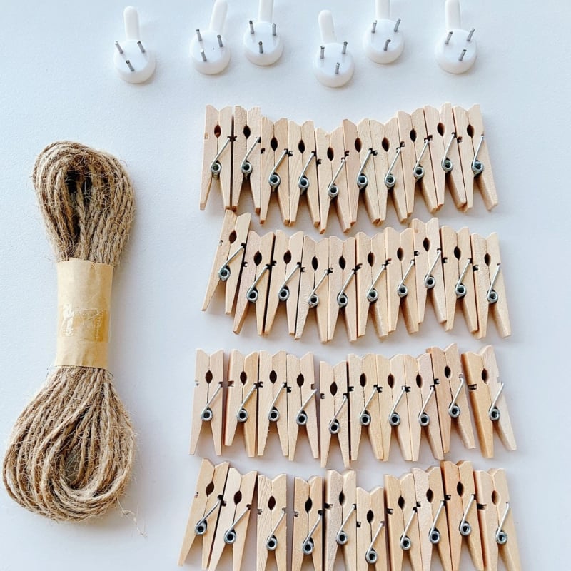 Drvena klipsa za fotografije s konopnim užetom za zidni prikaz – pogodna za sobu i učionicu. Marka: Other; Materijal: Drvo; Tip proizvoda: Hand ledger.