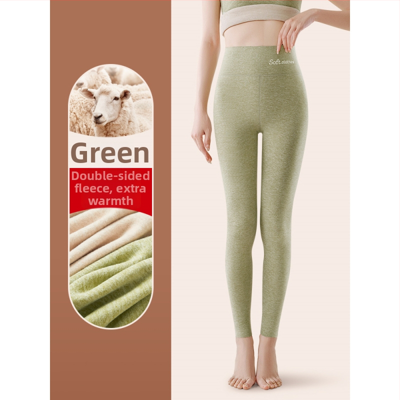 All-in-one bikses ar bieza poliestera audumu, galvenā auduma sastāva 90–95%, ciešs griezums, biksu garums.