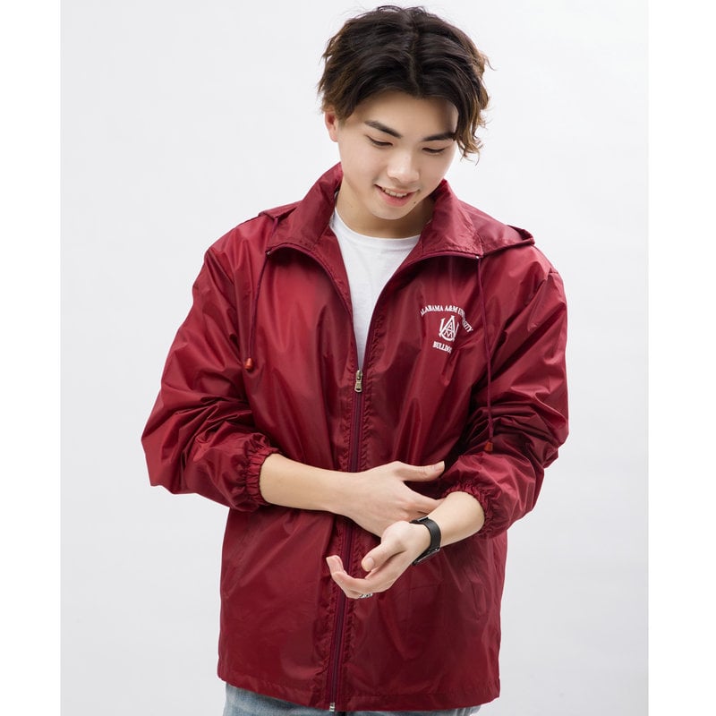 Леко пролетно-есенно спортно яке, едноцветно, със стойкова яка, без качулка, цип отпред, тънък плат, странични джобове