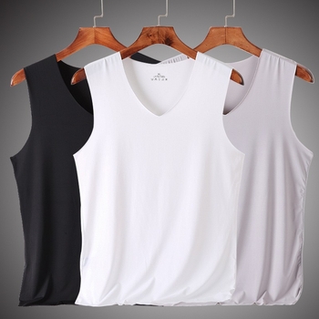 Vīriešu modalā bez piedurknēm top, ultra plāns audums 81–100 g/m2, 90–95% modal, V veida kakla izgriezums, aktīvs stils