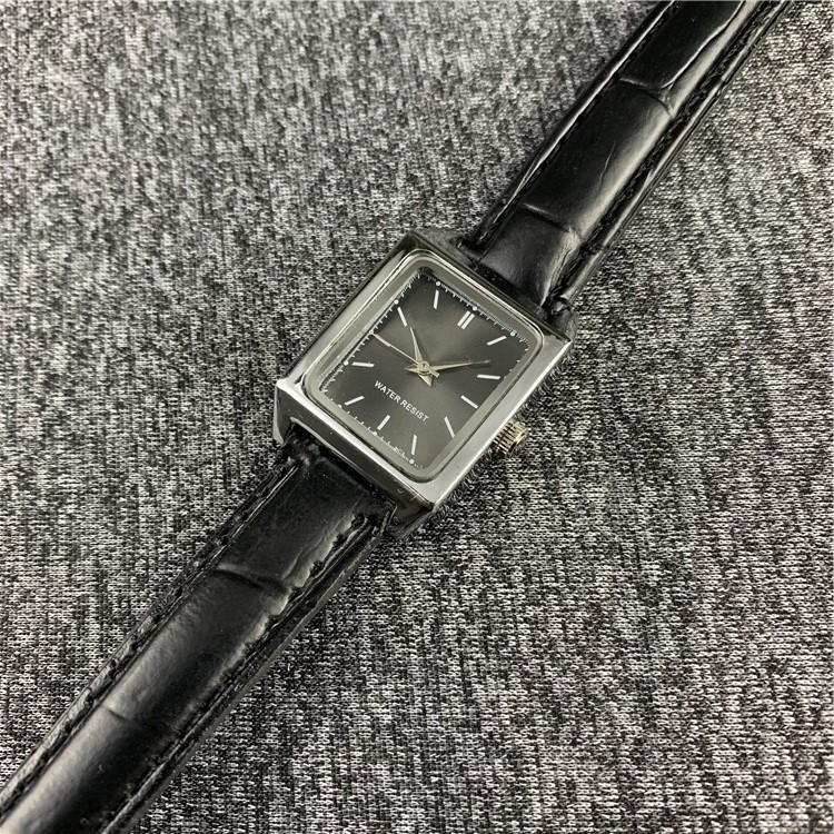 Ženski sat s nehrđajućim čeličnim kaišem, pravokutni brojčanik, kvarcni mehanizam, model 68, promjer brojčanika 30 mm, debljina 9 mm