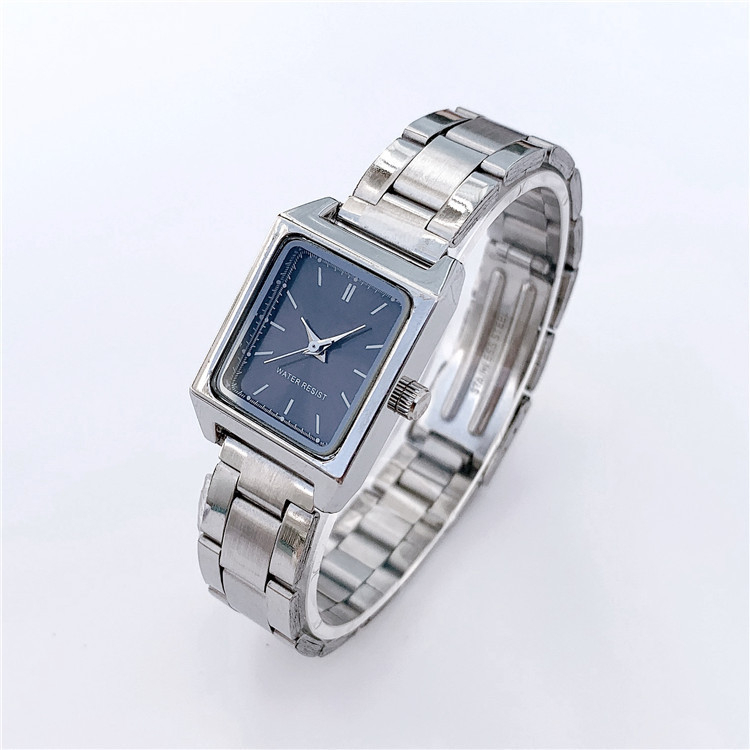 Ženski sat s nehrđajućim čeličnim kaišem, pravokutni brojčanik, kvarcni mehanizam, model 68, promjer brojčanika 30 mm, debljina 9 mm