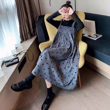 Komplets: svārku kostīms; japāņu–korejiešu brīvā stila komplekts; garas piedurknes; chenille audums ar 90–95% spandeksa.