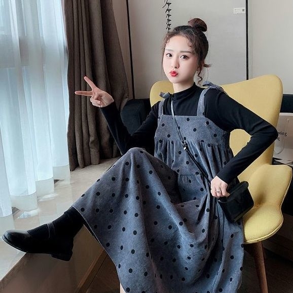 Komplets: svārku kostīms; japāņu–korejiešu brīvā stila komplekts; garas piedurknes; chenille audums ar 90–95% spandeksa.