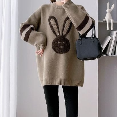 Grūtnieču komplekts ar garām piedurknēm topam un Capri biksēm, vienkrāsains modelis, pavasaris 2025 (Garās piedurknes; Capri bikses; Vienkrāsains modelis; Pavasaris 2025)