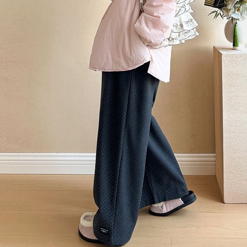 Māmiņu komplekts: pūkaina jaka rudens–ziemas sezonai kopā ar plašām biksēm, chenille audums ar elastānu <30%