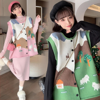 Grūtnieču uzvalks ar dzīvnieku rakstu, rudens 2024, kokvilnas–poliestera audums 95%+, garas piedurknes, vidēja garuma svārki