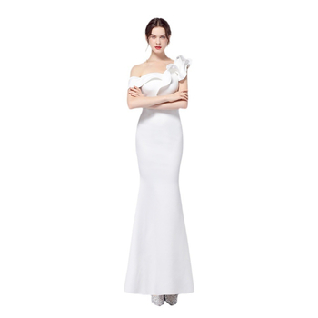 Vakara kleita ar vienu plecu un zivju asti siluetu, bez piedurknēm, augsta vidukļa, poliesters