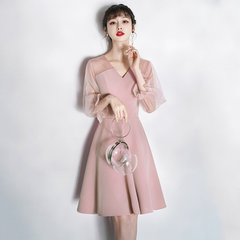 Vakara kleita ar augstu jostu, īsiem piedurknēm, jostas definējoša silueta, gara kleita