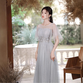 Kumām paredzēta garā A līnijas kāzu kleita ar vienu plecu, 3/4 piedurknēm, no chenille elastīgā auduma