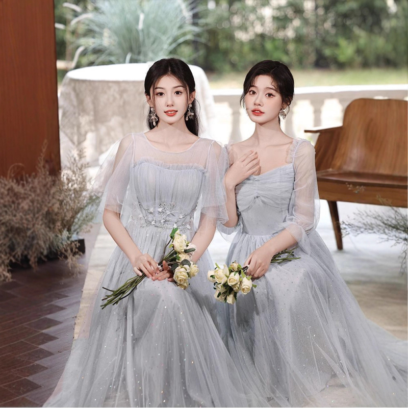 Kumām paredzēta garā A līnijas kāzu kleita ar vienu plecu, 3/4 piedurknēm, no chenille elastīgā auduma