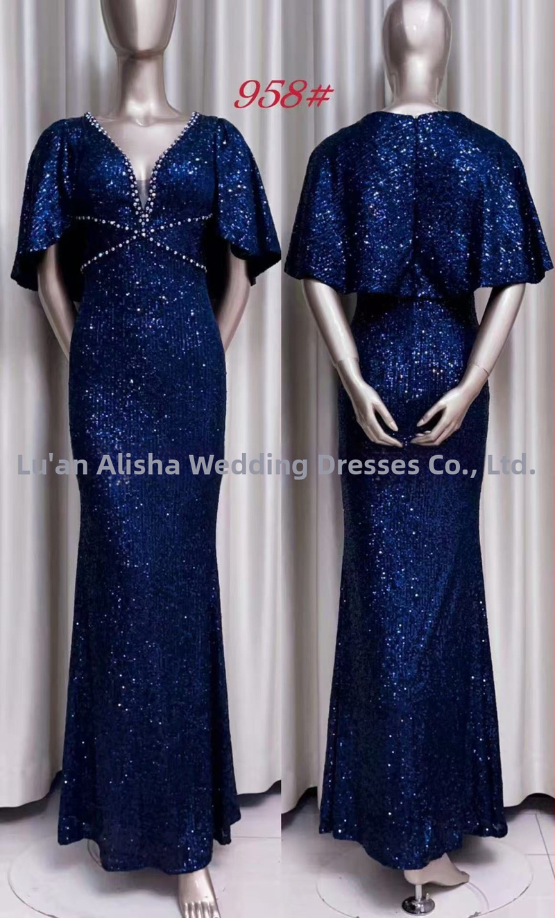 Sequined fishtail vakara kleita ar dziļu V-dekolte, īsiem piedurknēm, augsta vidukļa A-līnijas siluets, acetāta šķiedras maisījums