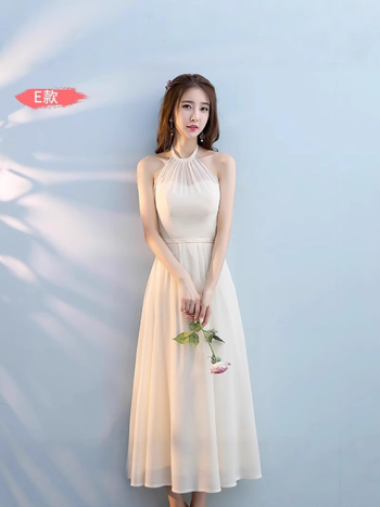 Koszorúslány ruha, halternyakú, ujjatlan, A-vonalú sziluett, redőzött anyag, poliészter