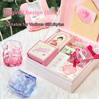 Stiklinė pasukamoji taurelė – modernus minimalistinis dizainas, be rankenos ir dangtelio, vienos sluoksnio konstrukcija, natrio kalcio stiklas, rankomis deginta, aukšta temperatūros atsparumas