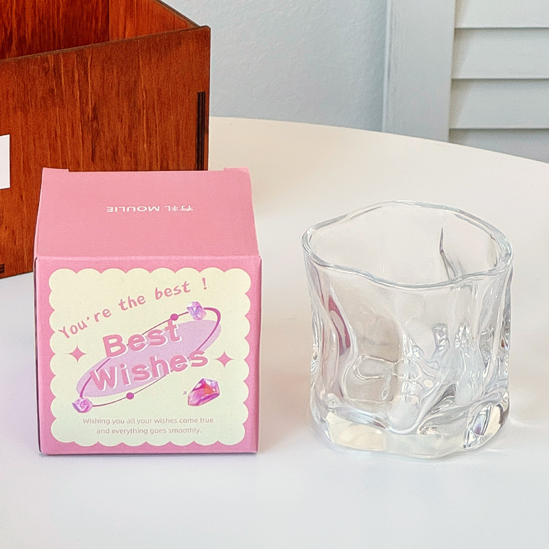 Stiklinė pasukamoji taurelė – modernus minimalistinis dizainas, be rankenos ir dangtelio, vienos sluoksnio konstrukcija, natrio kalcio stiklas, rankomis deginta, aukšta temperatūros atsparumas