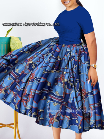 Garā kleita ar lielu volānu, apaļais kakla izgriezums, garas piedurknes, Eiropas un Amerikas stils