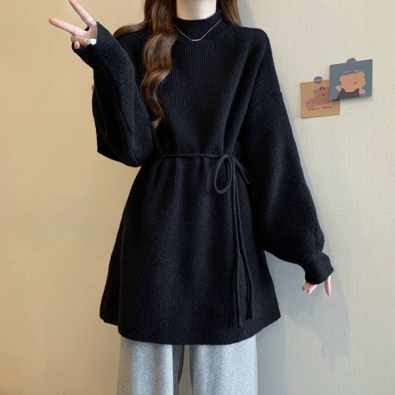 Sievietes adītā kleita ar puse augstu apkakli, garas piedurknes, viduklis vidējā līmenī, vidusa garums, taisns siluets, ķīniešu stils