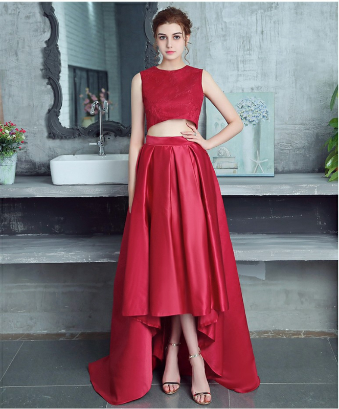 Divdaļīgs kāzu kleitas komplekts: A līnijas gara svārki ar augstu jostu, 3/4 piedurknēm; poliestera šķiedras + hlorētas šķiedras